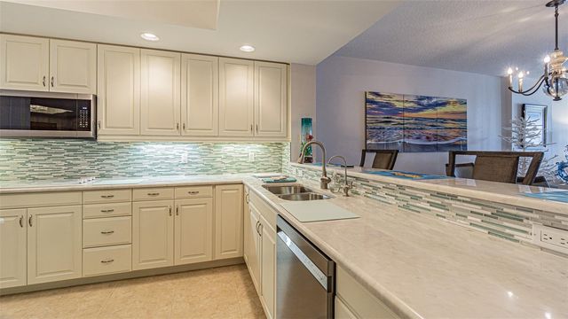 1370 GULF BOULEVARD 703, Clearwater, FL 33767