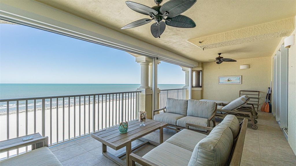 Image 16 of property listing at 1370 GULF BOULEVARD 703, Clearwater, FL 33767