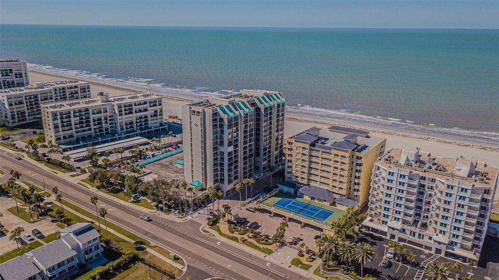 Image 36 of property listing at 1370 GULF BOULEVARD 703, Clearwater, FL 33767