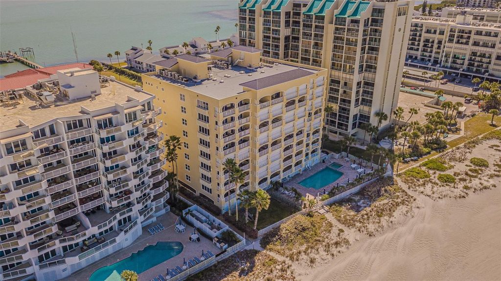 Image 40 of property listing at 1370 GULF BOULEVARD 703, Clearwater, FL 33767