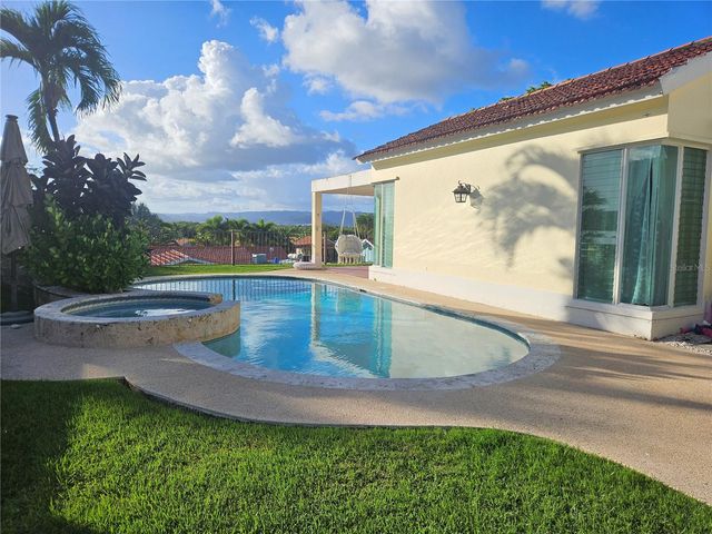 351 CAMINO DE LOS LIRIOS, Gurabo, PR 00778