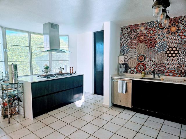 351 CAMINO DE LOS LIRIOS, Gurabo, PR 00778