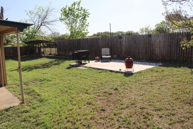 206 Maple Street, Gustine, TX 76455