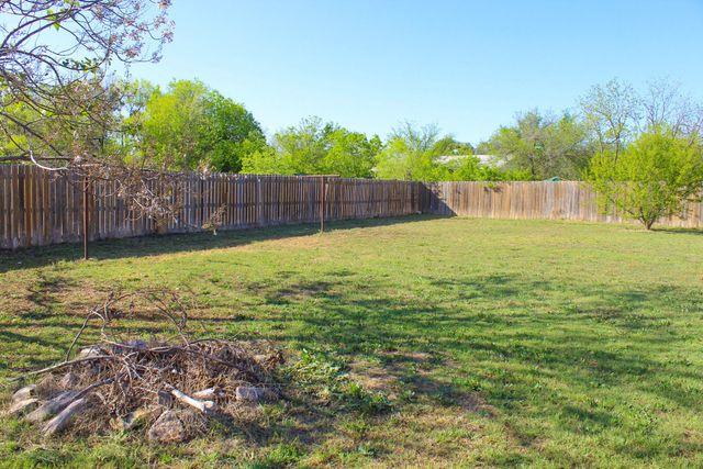 206 Maple Street, Gustine, TX 76455