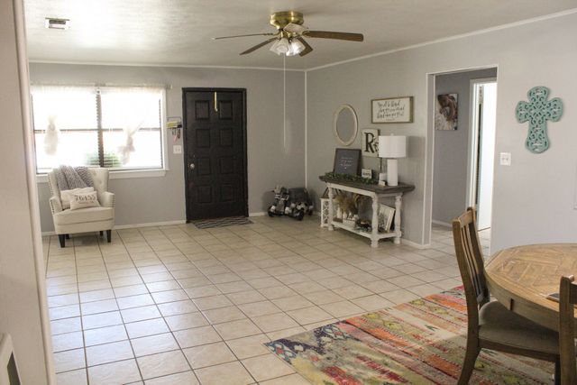206 Maple Street, Gustine, TX 76455
