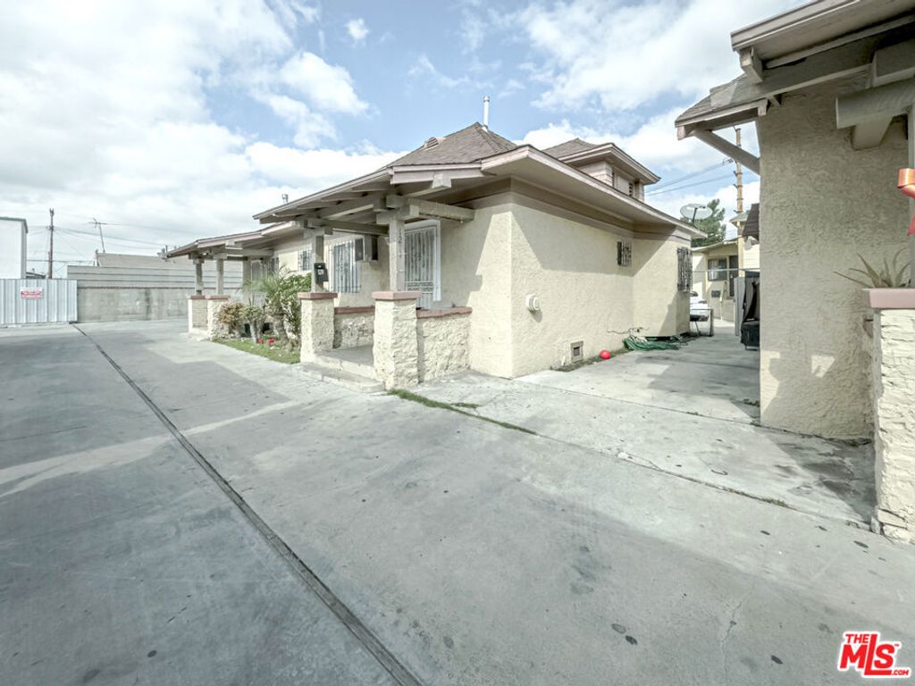 1209 Irolo Street, Los Angeles, CA 90006 — photo 3
