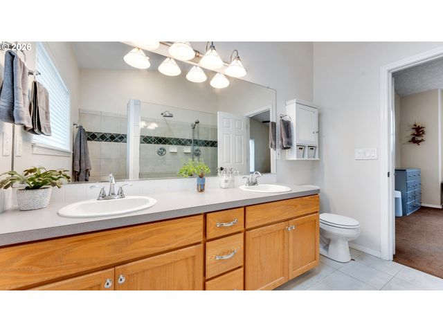 18283 DAVIS St, Sandy, OR 97055