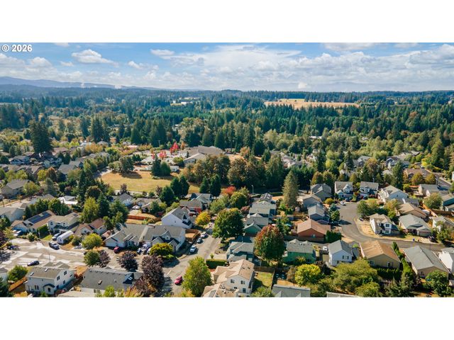 18283 DAVIS St, Sandy, OR 97055