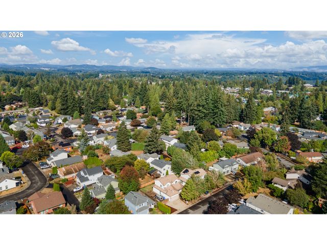18283 DAVIS St, Sandy, OR 97055