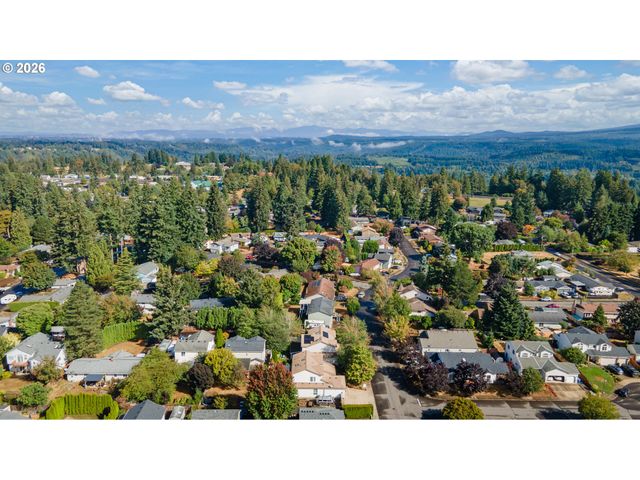 18283 DAVIS St, Sandy, OR 97055