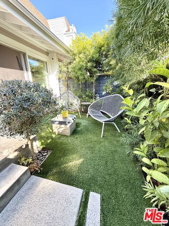 4305 Alla Road 8, Marina Del Rey, CA 90292