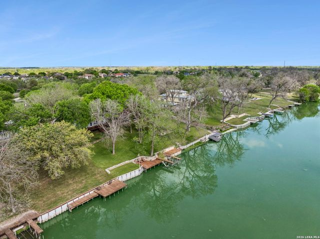 344 Shangrila Ln, New Braunfels, TX 78130