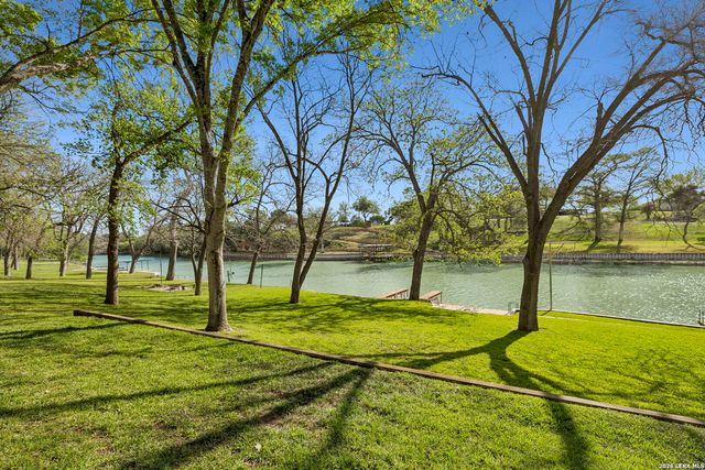 344 Shangrila Ln, New Braunfels, TX 78130