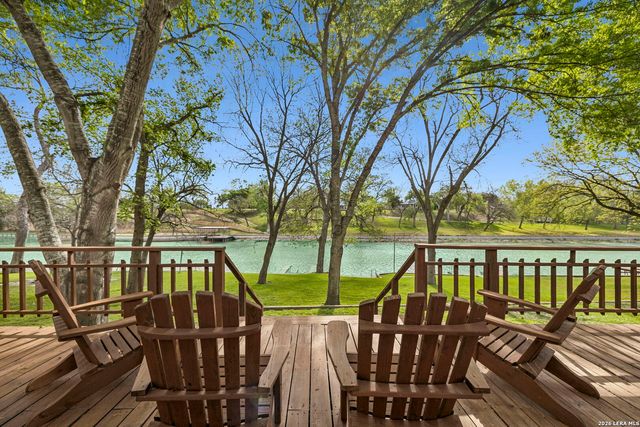 344 Shangrila Ln, New Braunfels, TX 78130