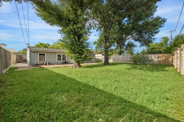 6621 Westview, Houston, TX 77055