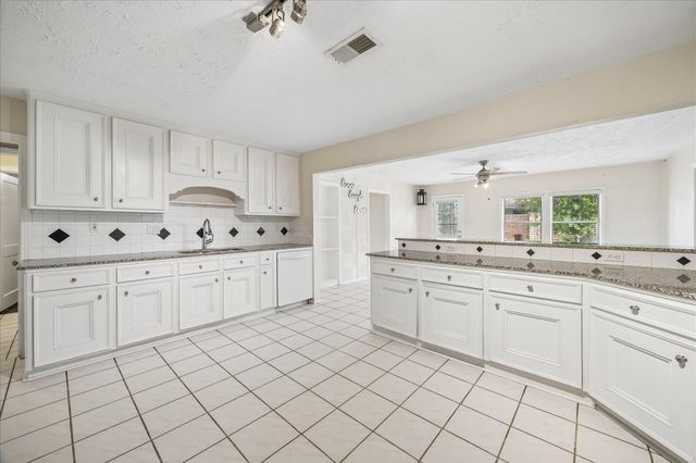 6621 Westview, Houston, TX 77055