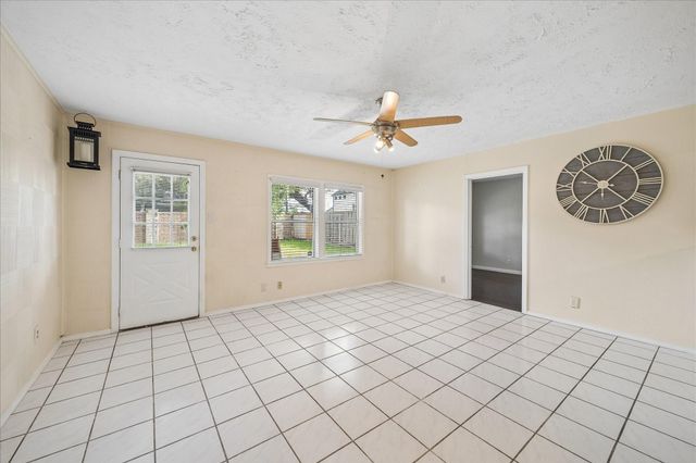 6621 Westview, Houston, TX 77055