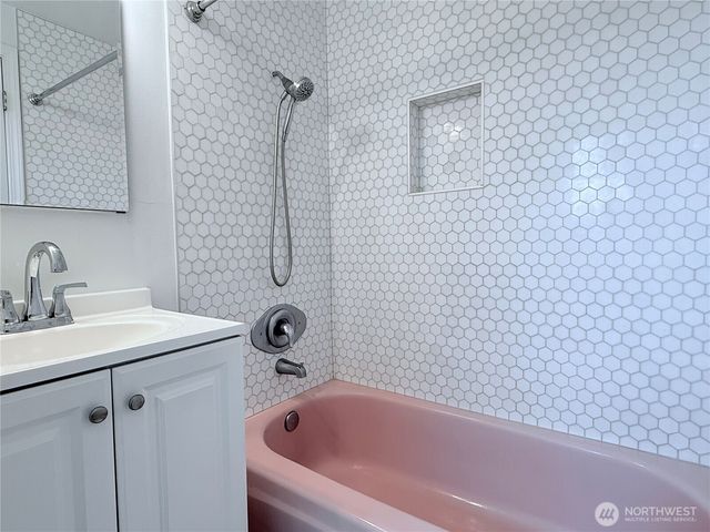 4017 S 297th Place, Auburn, WA 98001