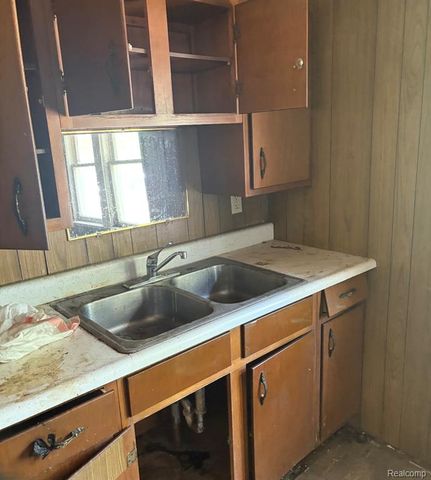 230 Harrison Boulevard, Muskegon, MI 49444