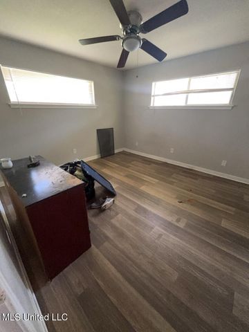 351 Elms Court Circle, Jackson, MS 39204