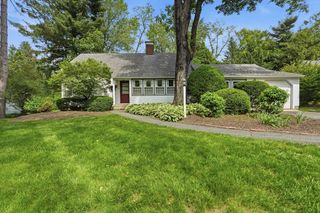 102 Blue Hills Rd, Amherst, MA 01002