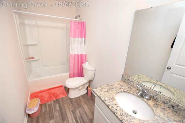 2288 Hunter Lane, Burton, MI 48519