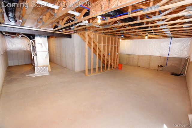 2288 Hunter Lane, Burton, MI 48519