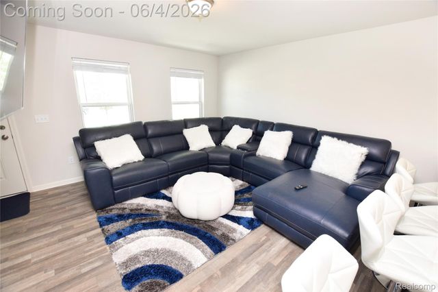 2288 Hunter Lane, Burton, MI 48519