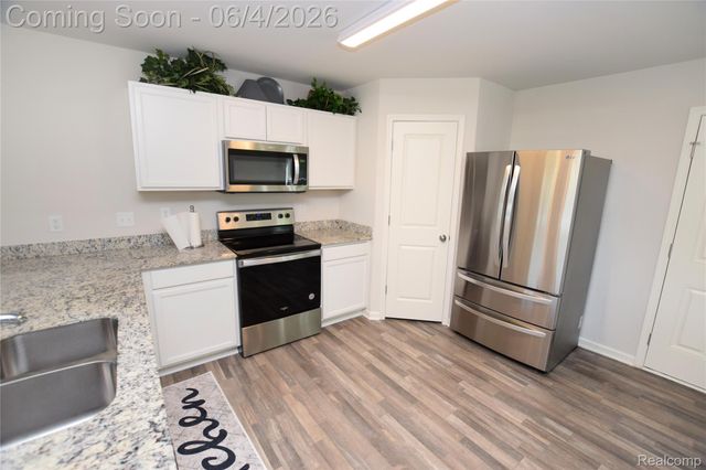 2288 Hunter Lane, Burton, MI 48519
