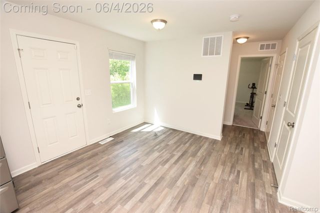 2288 Hunter Lane, Burton, MI 48519