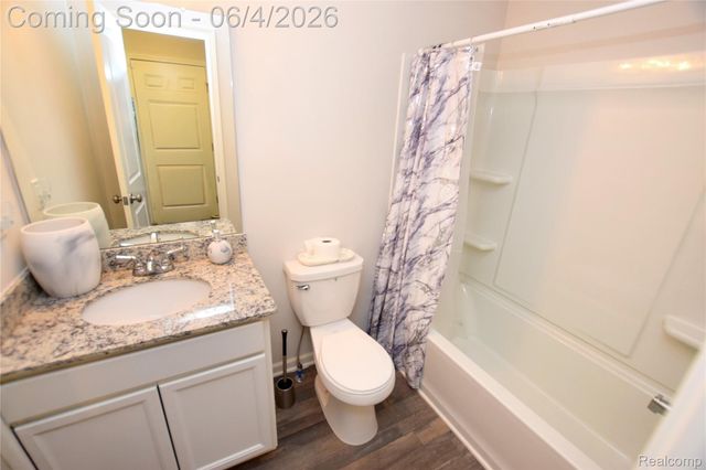 2288 Hunter Lane, Burton, MI 48519
