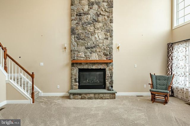 107 PATRIOT DR, Collegeville, PA 19426