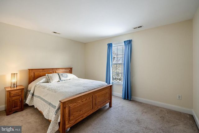 107 PATRIOT DR, Collegeville, PA 19426