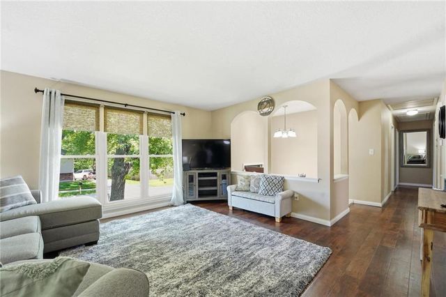 212 S Downey Avenue, Independence, MO 64056