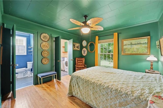 214 Hawthorne Lane, Burlington, NC 27215