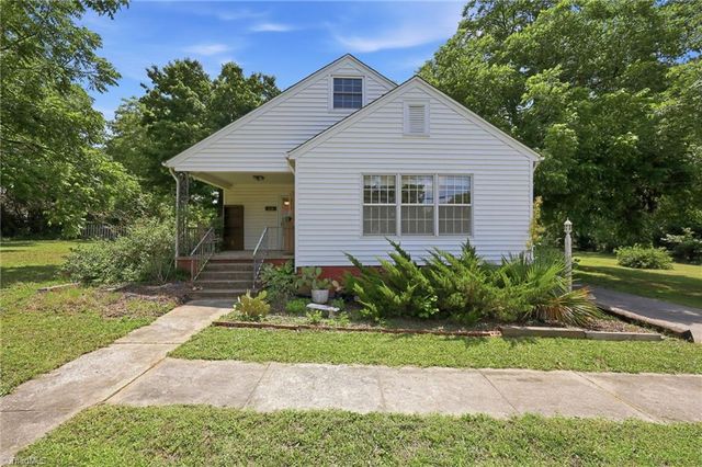 214 Hawthorne Lane, Burlington, NC 27215