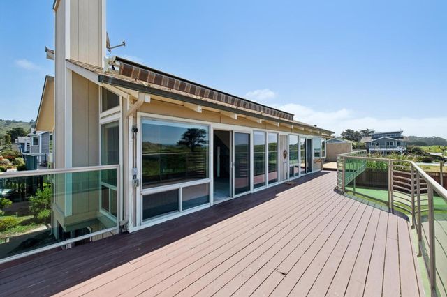 204 Roosevelt Boulevard, Half Moon Bay, CA 94019