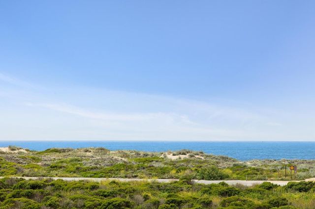 204 Roosevelt Boulevard, Half Moon Bay, CA 94019