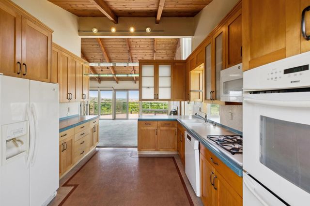 204 Roosevelt Boulevard, Half Moon Bay, CA 94019