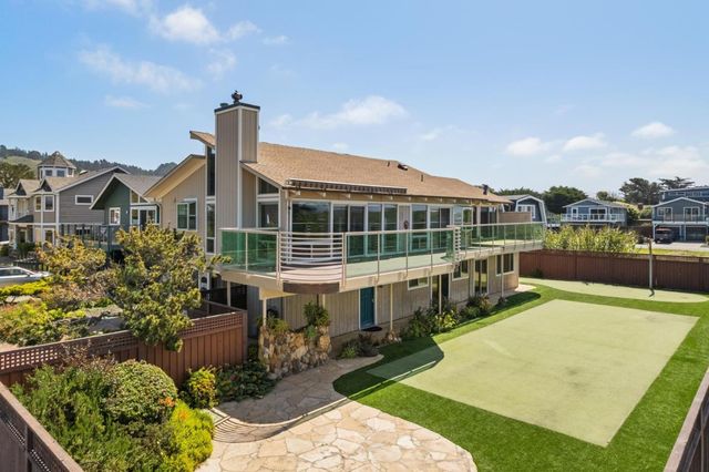 204 Roosevelt Boulevard, Half Moon Bay, CA 94019