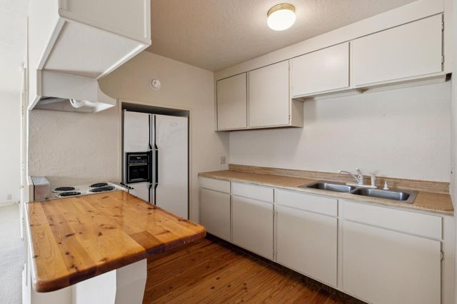 204 Roosevelt Boulevard, Half Moon Bay, CA 94019