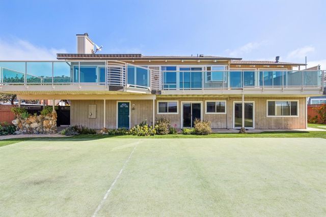 204 Roosevelt Boulevard, Half Moon Bay, CA 94019