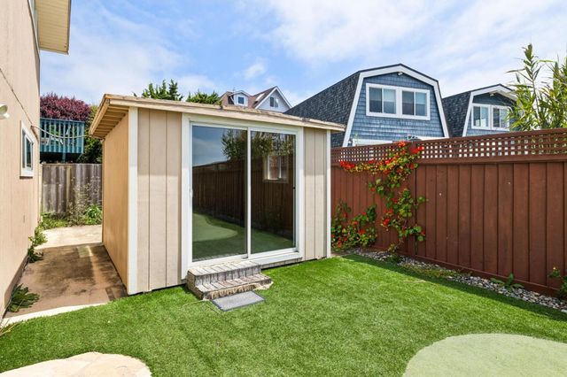 204 Roosevelt Boulevard, Half Moon Bay, CA 94019