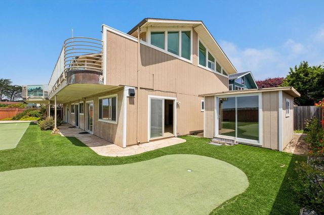 204 Roosevelt Boulevard, Half Moon Bay, CA 94019