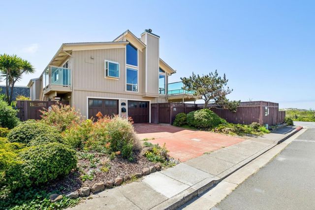 204 Roosevelt Boulevard, Half Moon Bay, CA 94019