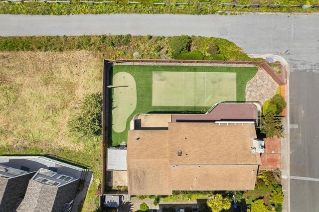 204 Roosevelt Boulevard, Half Moon Bay, CA 94019