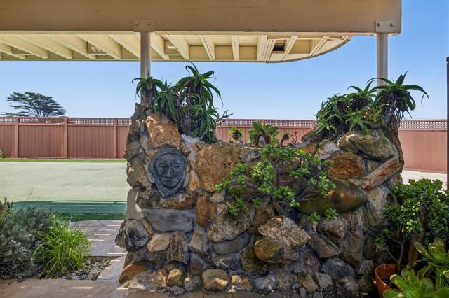 204 Roosevelt Boulevard, Half Moon Bay, CA 94019