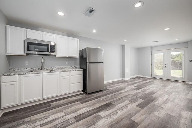 24131 126th Street, Leavenworth, KS 66048