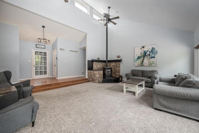 24131 126th Street, Leavenworth, KS 66048