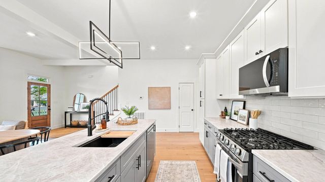1511 Chamberlain Avenue, Chattanooga, TN 37404
